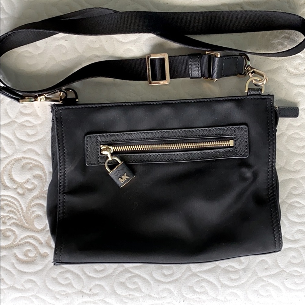 Micheal Kors Crossbody